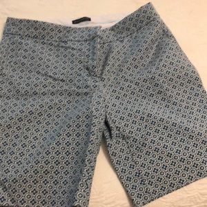 Willi Smith Bermuda shorts
Cotton and spandex
EUC